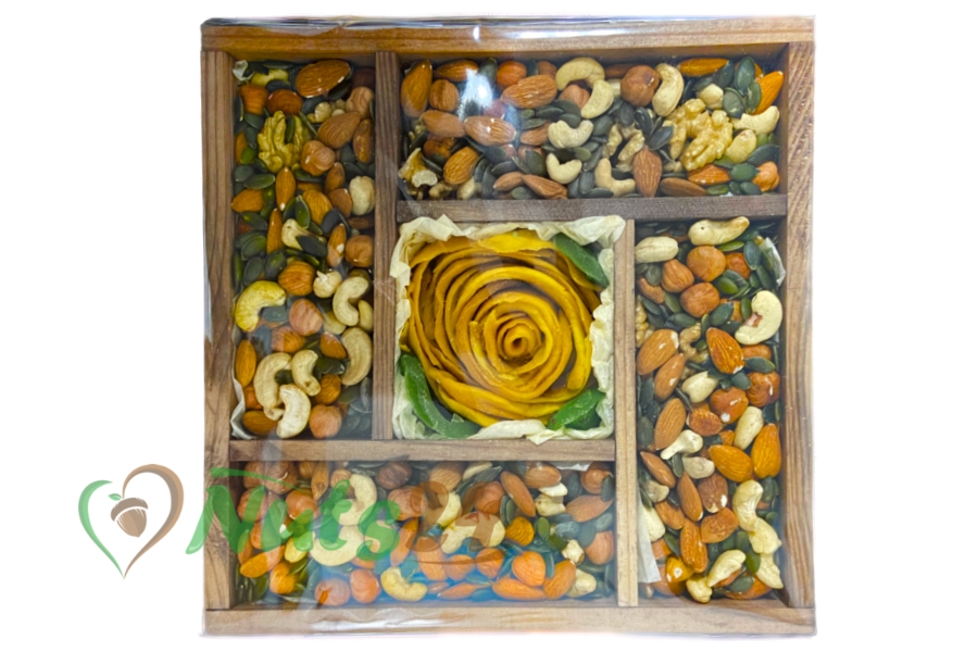 Подарочный набор (Лабиринт)  "Nuts24" 1,2 кг